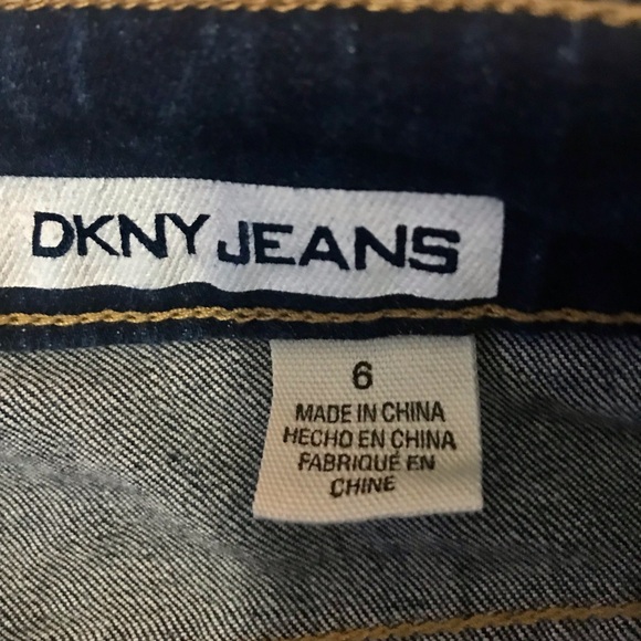 DKNY Medium Wash Ludlow Cuffed Shorts-Size 6 - Picture 3 of 5